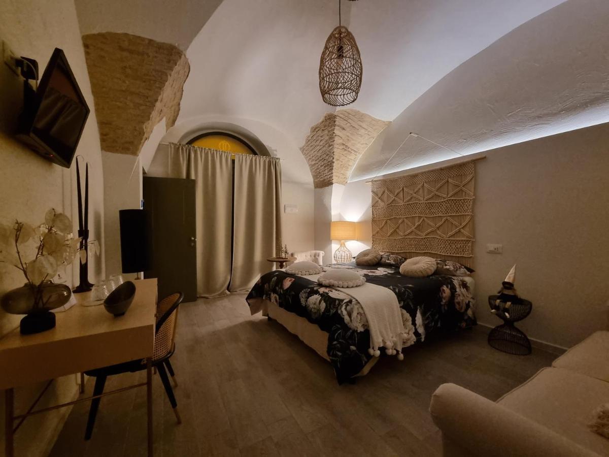 Dimore D'Avalos Boutique Bed & Breakfast Vasto Bagian luar foto